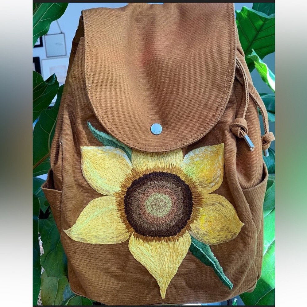 BAGGU Tan Sunflower Backpack - Hand Embroidery - New with Tags
